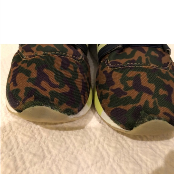 New Balance - Picture 2 of 2